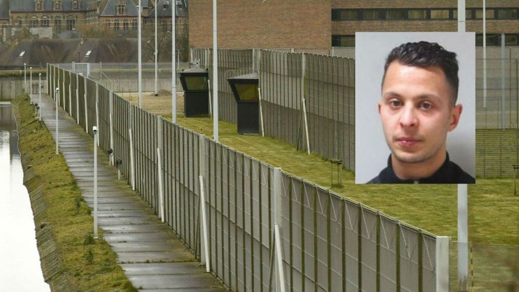 Attentats de Paris: Salah Abdeslam finit sa soirée meurtriere en mangeant un McDo et en fumant du hachich
