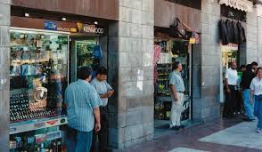 Sebta: Les commerçants inquiets de la rareté des shoppers marocains à cause de la lenteur des contrôles