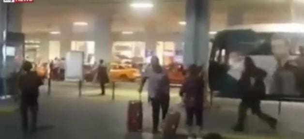 Turquie: au moins 28 morts et 60 blessés dans un « attentat-suicide » à l’aéroport (nouveau bilan)