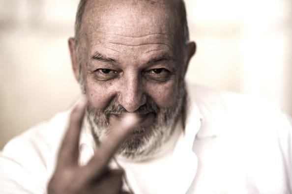 La figure emblématique du cinéma égyptien  »Mohamed Khan » est décédé mardi à l’âge de 74 ans (vidéo)