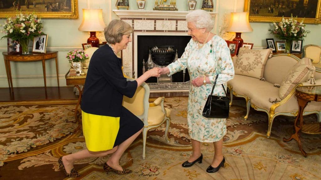 Brexit: Theresa May in, David Cameron out (vidéo)