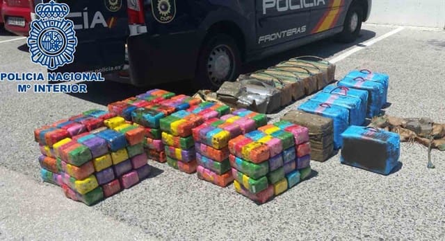 Espagne: arrestation de 7 membres d’un réseau de trafiquants de drogue et saisie de plus d’une tonne de chira