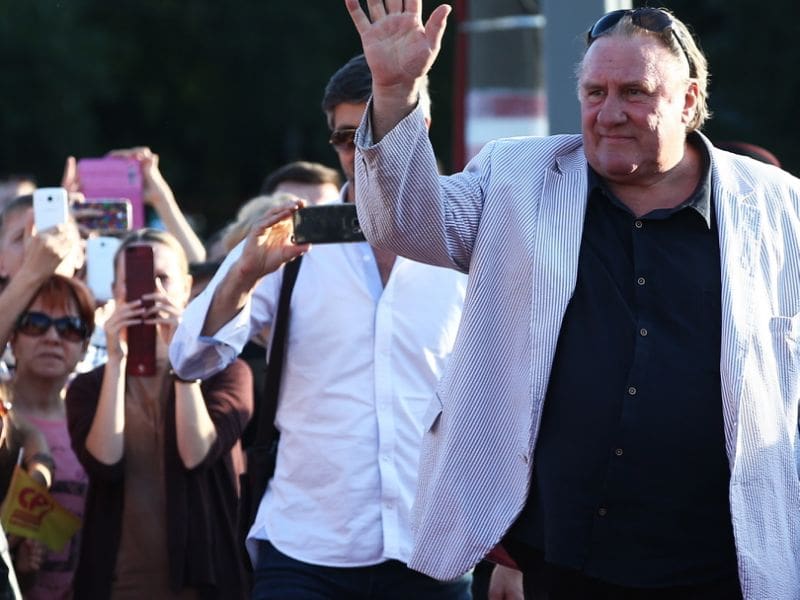 Russie: Gérard Depardieu inaugure un centre culturel et cinématographique à son nom (photos)