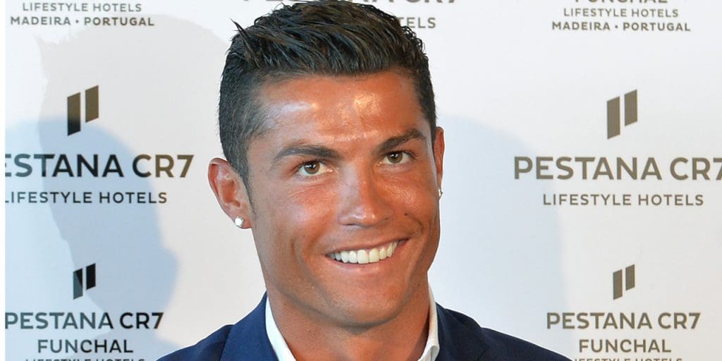 Faux: Cristiano Ronaldo n’a pas fait de don pour la rénovation d’une mosquée de Roubaix