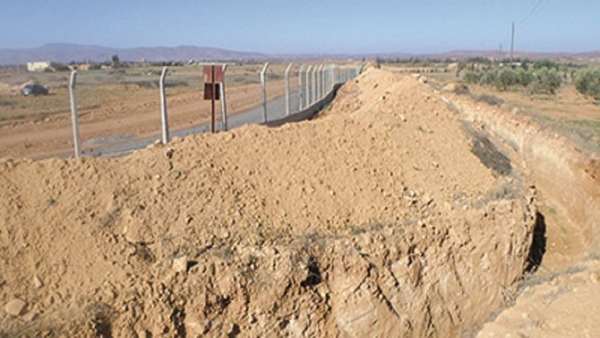 Après le mur avec le Maroc, l’Algérie creuse des tranchées à ses frontières avec la Tunisie et la Libye
