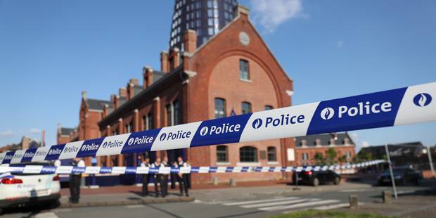 Belgique: deux policières blessées à la machette à Charleroi, l’auteur a succombé