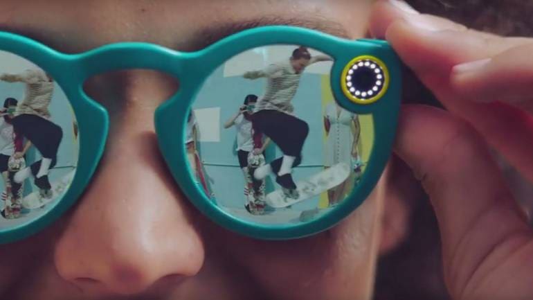 Snapchat: Le réseau social changera prochainement de nom et lancera ses premières lunettes connectées (vidéo)
