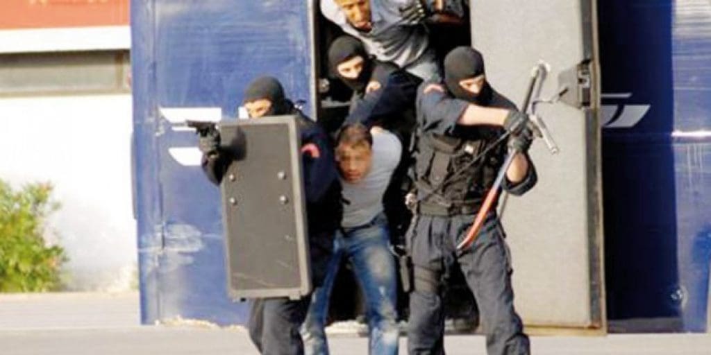Terrorisme: deux marocains extradés de France envisageaient des attaques terroristes dans ce pays et au Maroc (communiqué)