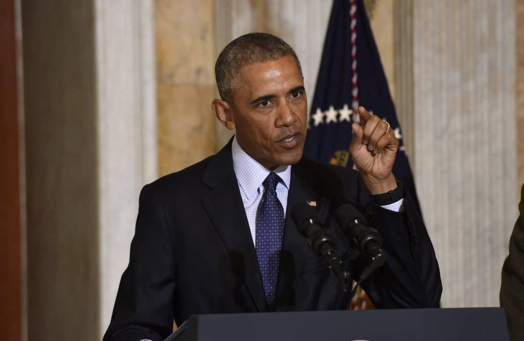 Barack et Michelle Obama ne ratent aucune occasion pour tacler Donald Trump (vidéo)