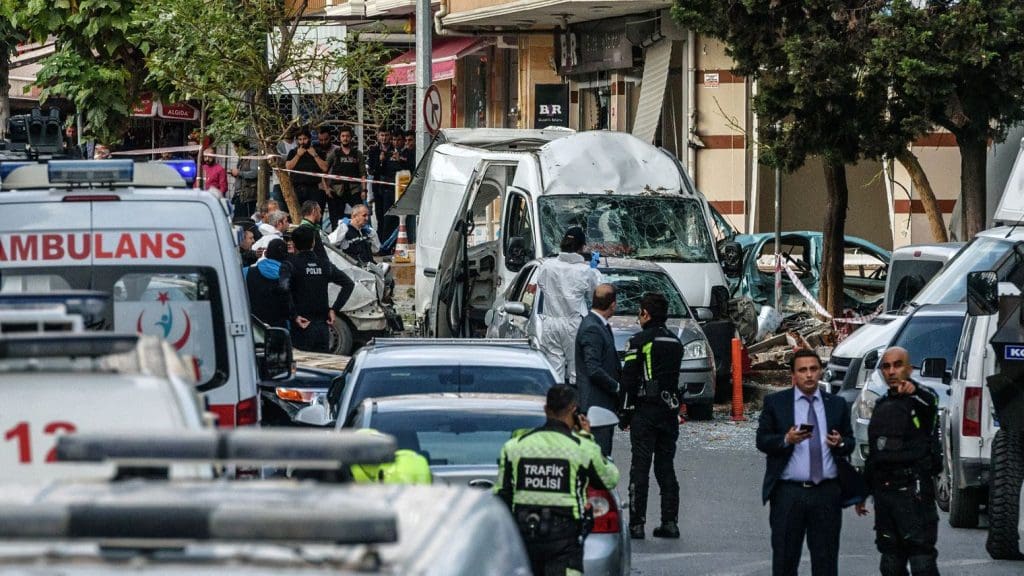 Turquie: Dix personnes blessées près d’un poste de police à Istanbul suite à l’explosion d’une moto piégée