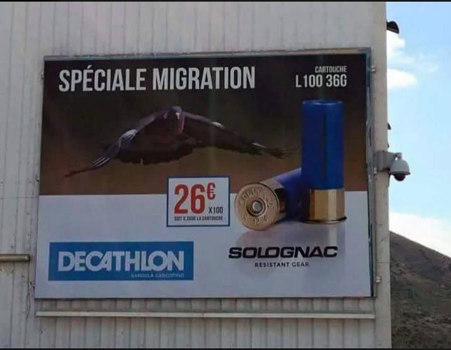 La marque de sport Décathlon au coeur d’un bad buzz pour une affiche  »spéciale migration »
