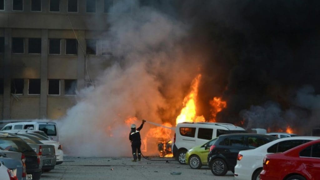 Turquie: Au moins de personnes tuées et 16 blessées suite à l’explosion d’une voiture