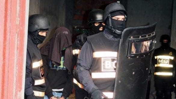 Arrestation de trois nouveaux individus en liaison avec la cellule terroriste démantelée récemment dans plusieurs villes du Royaume