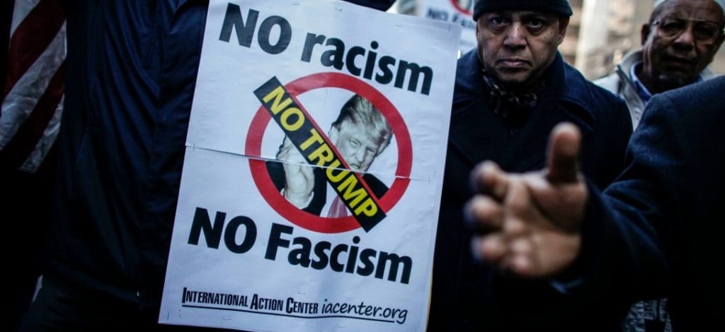 Donald Trump:  » Les personnes qui manifestent contre moi, sont incités par les médias »
