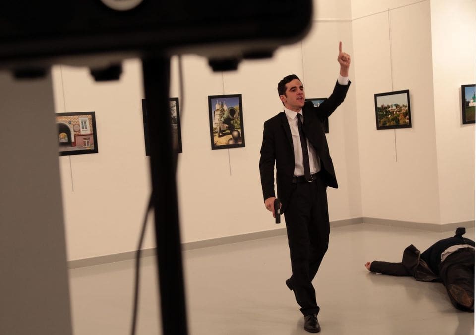 Meurtre de l’ambassadeur russe à Ankara: Six personnes placées en garde à vue