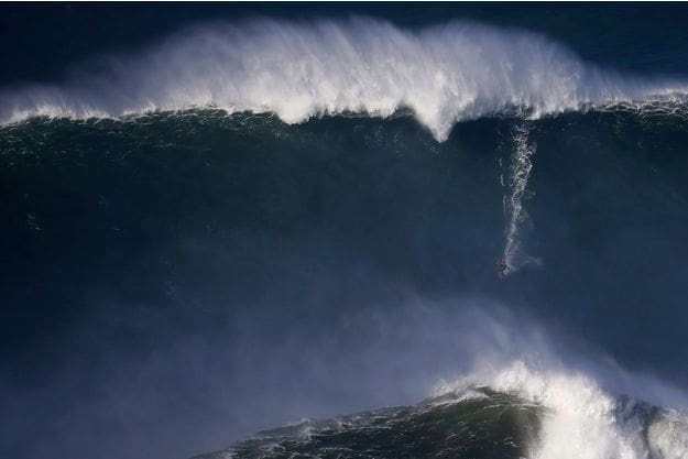 Vagues dangereuses de 4 à 6 mètres sur les côtes atlantiques à partir de lundi