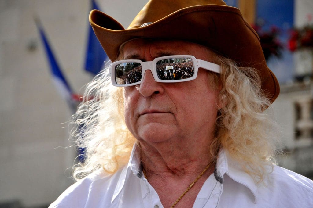 Michel Polnareff: Son pronostic vital engagé à cause d’une embolie pulmonaire bilatérale ( vidéo)