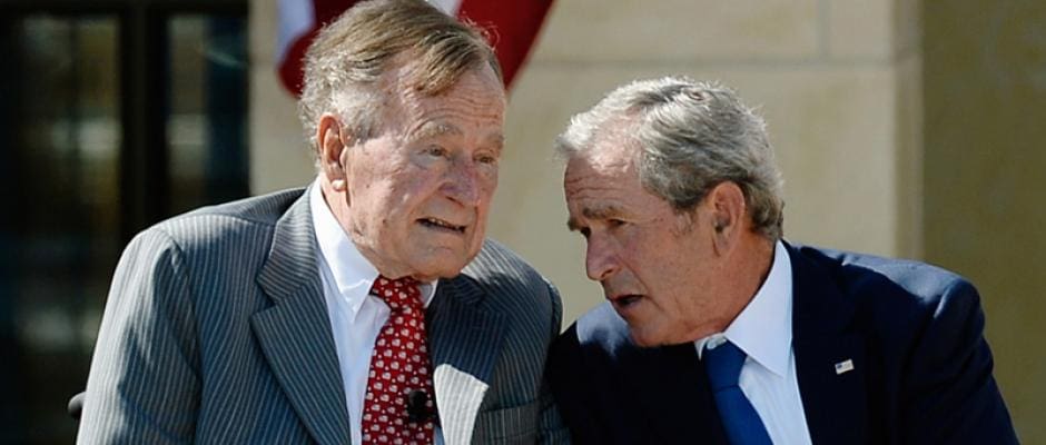 Pneumonie: George Bush père, hospitalisé et en soins intensifs
