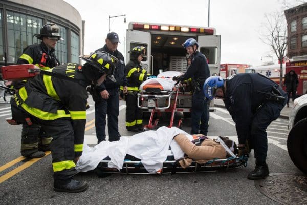 États-Unis: 76 blessés suite au déraillement d’un train à New York (vidéo)