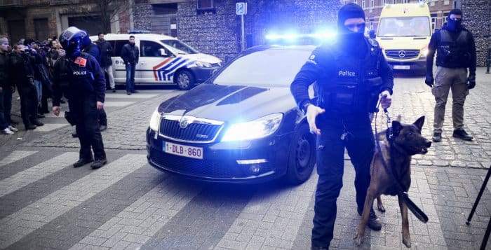 Belgique: Arrestation à Molenbeek de trois individus durant une opération anti terrosite