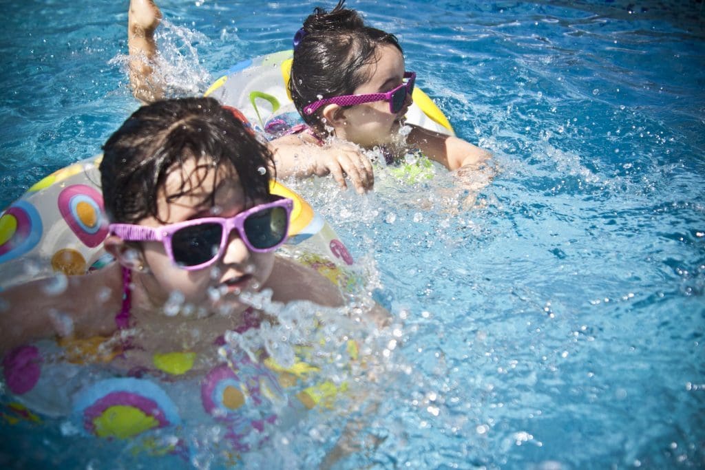 Suisse: Les fillettes d’une famille turco-suisse ne seront pas dispensées de cours de natation (CEDH)