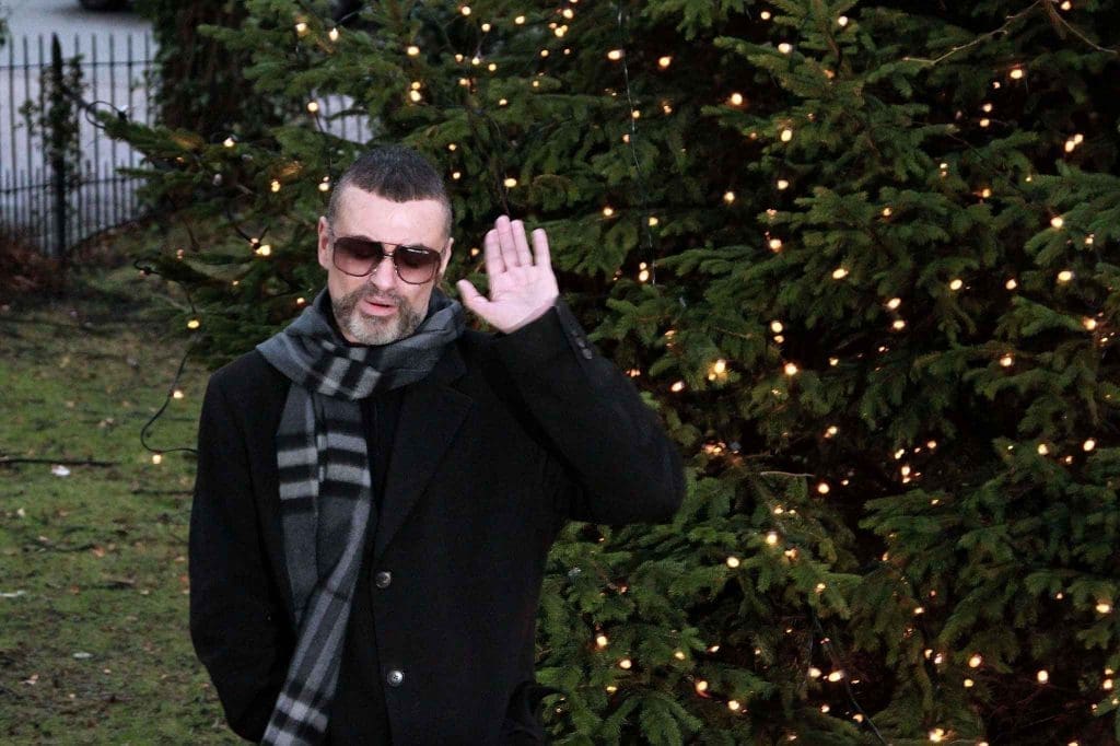 Décès de George Michael: La famille du chanteur réclame l’ouverture d’un procès après la fuite d’un appel passé par son petit ami