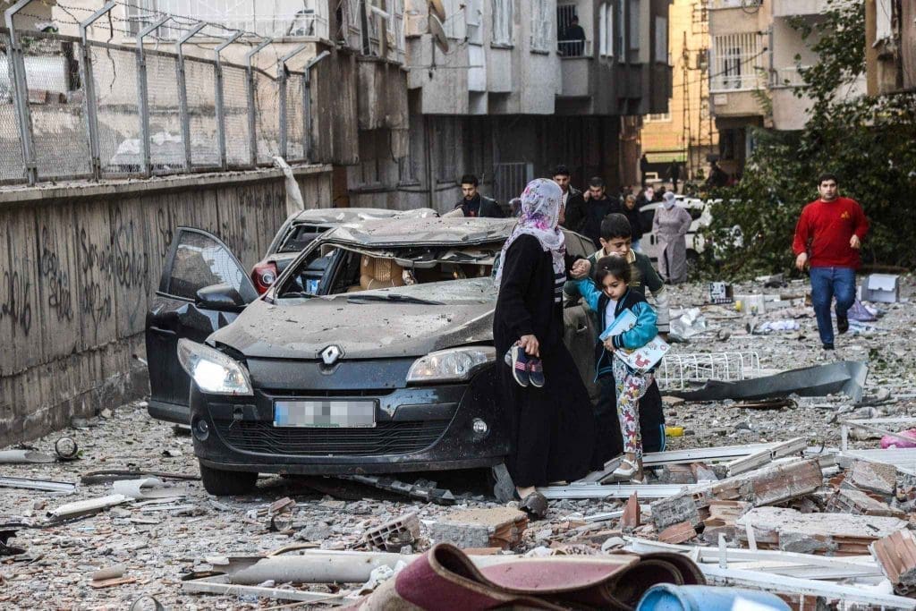 Turquie: Un attentat à la voiture piégée tue un enfant et fait 15 blessés dans la sud est du pays