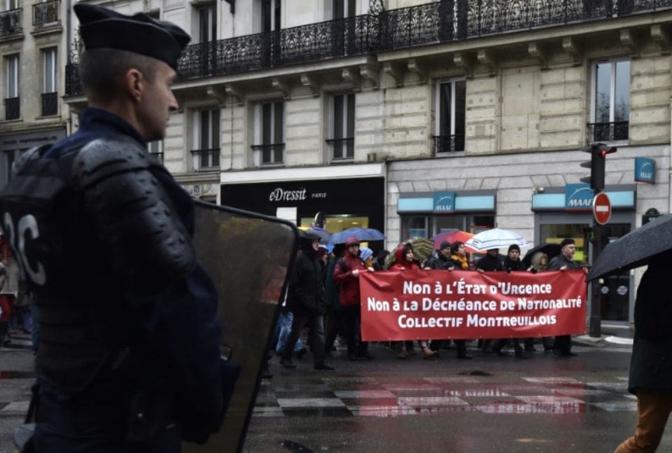 Rapport annuel d’Amnesty International: L’ONG dénonce l’état d’urgence en France et les discours haineux de Donald Trump