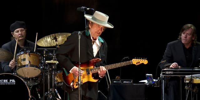 Surprise: À 75 Bob Dylan sort un triple album