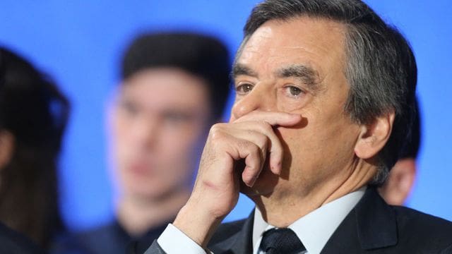 France: 60% de la population contre le maintien de la candidature de François Fillon