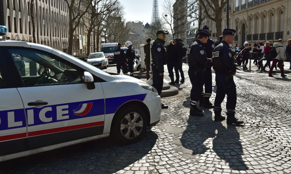 Découverte de huit nouveaux paquets suspects dans une poste d’Athènes