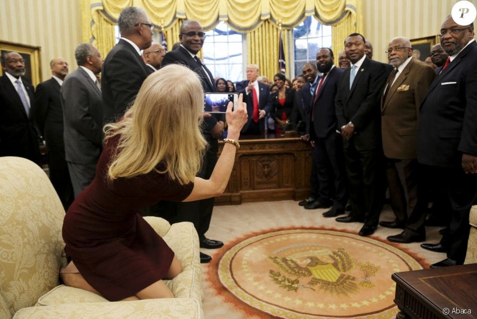 Maison Blanche: La conseillère de Donald Trump attaquée par les internautes à cause d’un cliché très osé (photo)
