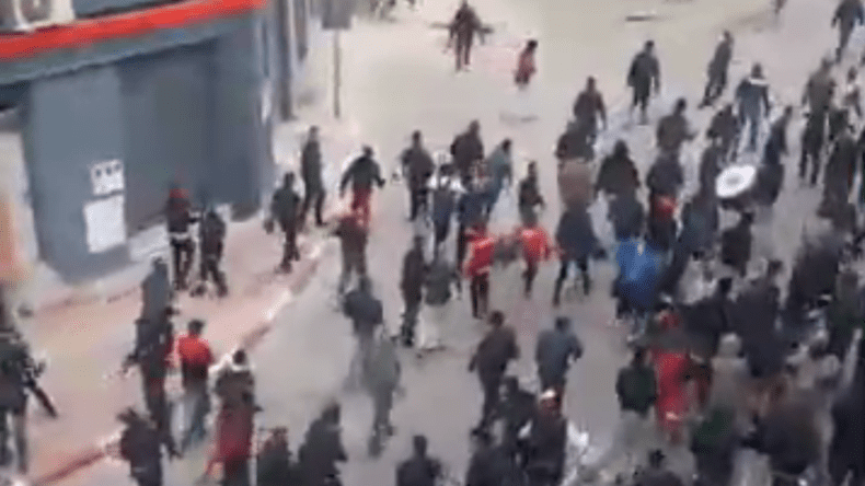 Al Hoceima: 14 blessés suite à des actes de hooliganismes après le match ayant opposé chabab rif al hoceima et le wydad de casablanca (vidéo)