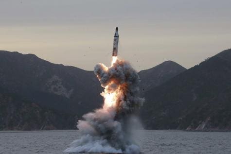 Après l’appel américain à contrer la menace nucléaire, la Corée du Nord tir un nouveau missile balistique
