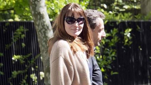 Giulia, la petite « princesse » du couple Sarkozy se fait tatouer au henné à Marrakech (vidéo)