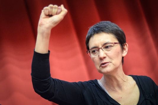 Nathalie Arthaud s’engage, si elle est élue, à démanteler le mur de défense marocain et rompre tout accord militaire avec le royaume