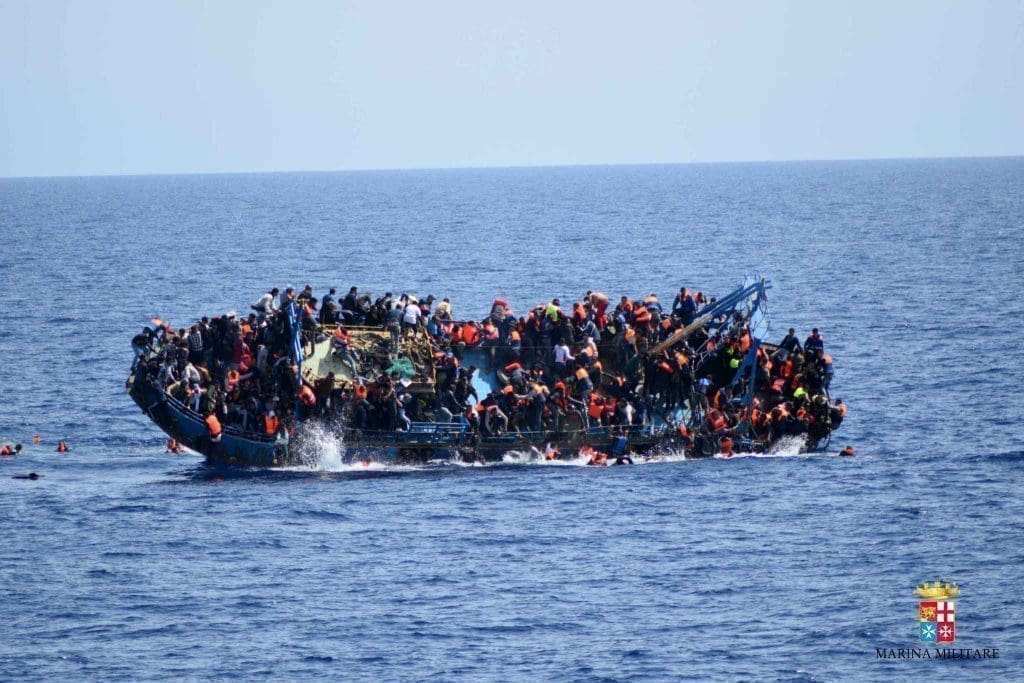 Près d’une centaine de migrants disparus dans un naufrage au large des côtes libyennes