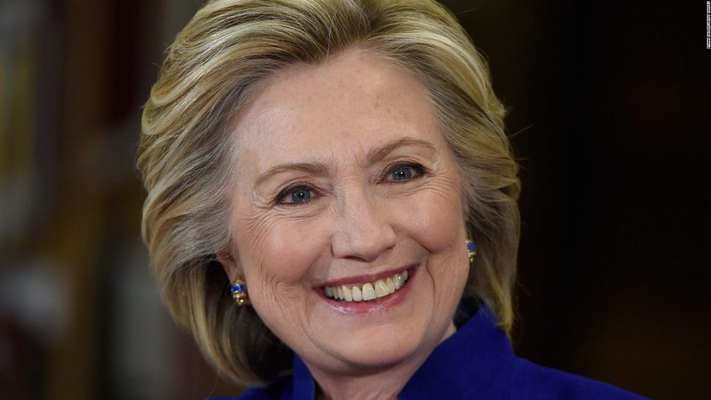 Onward Together: Hillary Clinton lance une organisation de résistance politique