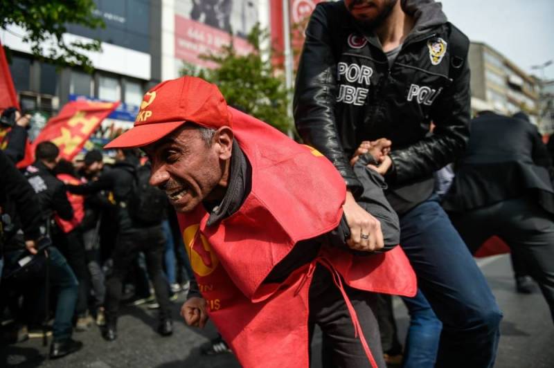 Turquie: Des manifestations dispersées et de nombreuses arrestations à l’occasion du 1er mai