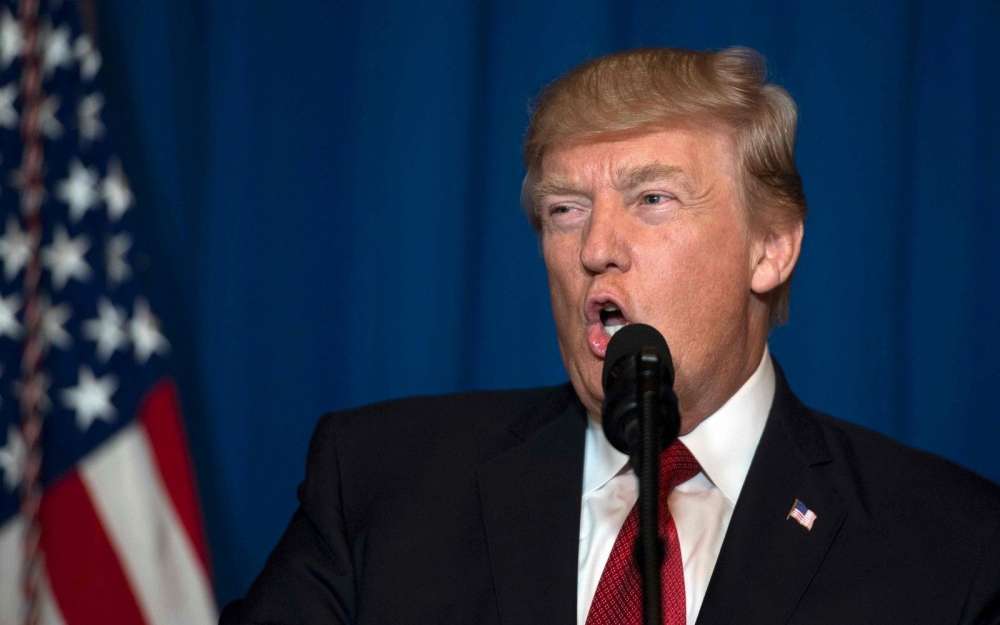 Donald Trump avertit l’ex chef du FBI James Comey de ne pas parler à la presse