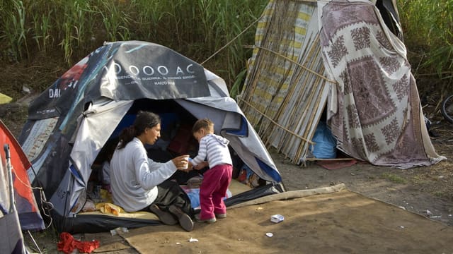 Italie: Une jeune femme et deux fillettes roms décédées suite à  l’incendie criminel de leur camping car