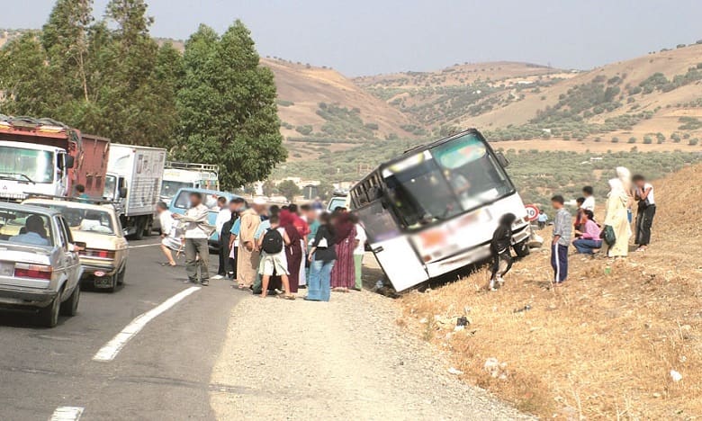 Khénifra: 12 morts et 39 blessés dans un accident de la route