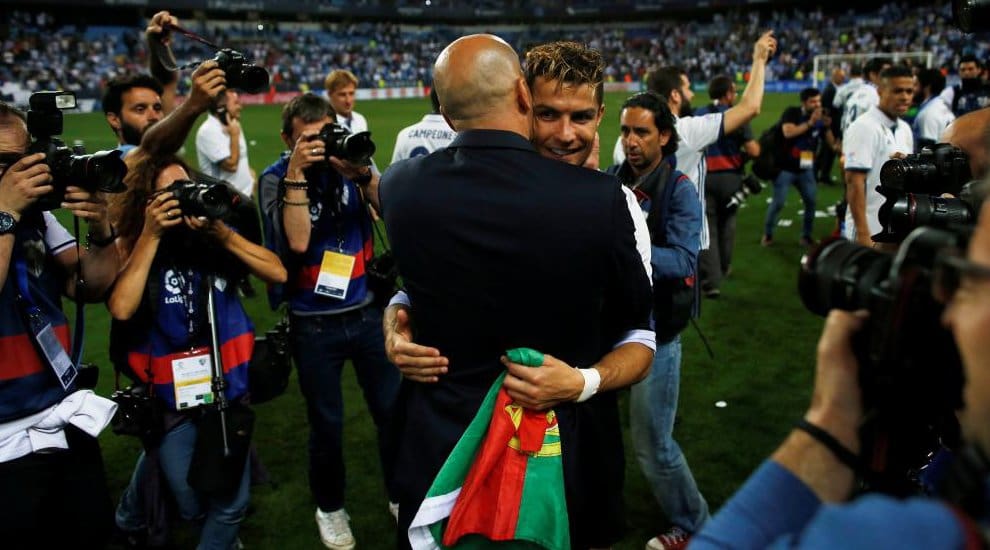 Zizou appelle Cristiano Ronaldo pour le convaincre de ne pas quitter le Real Madrid