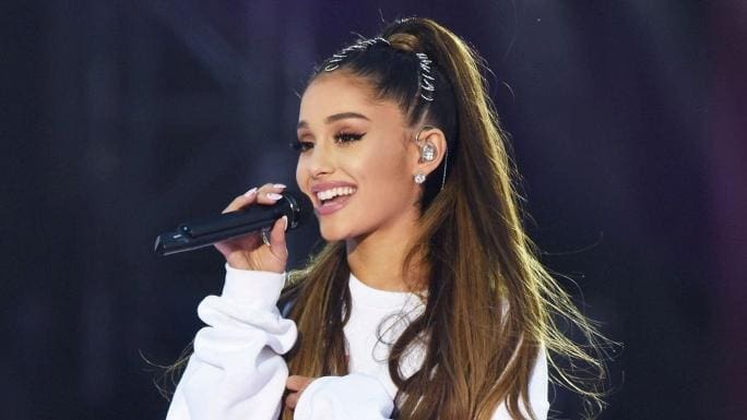 Attentat de Manchester: Ariana Grande bientôt  »citoyenne d’honneur de Manchester »