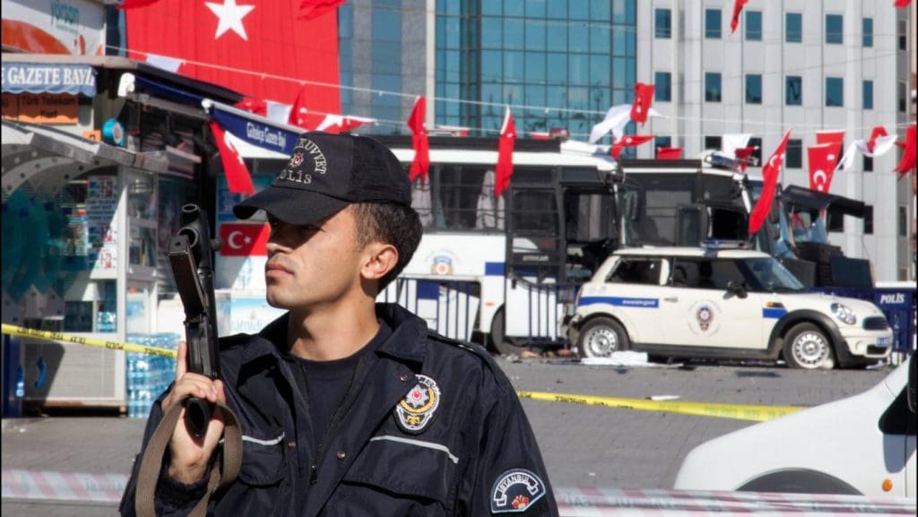 Istanbul: Un policier poignardé par un membre présumé du groupe EI