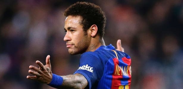 FC Barcelone: Neymar annonce son départ à ses coéquipiers