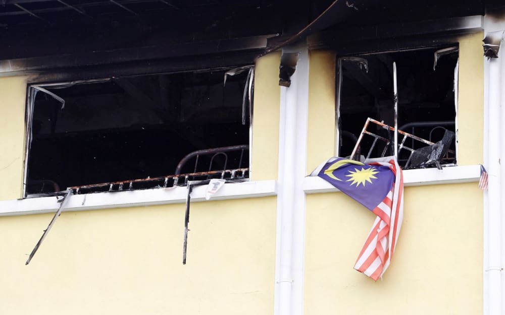 24 morts dont plusieurs adolescents dans l’incendie d’une école religieuse en Malaisie