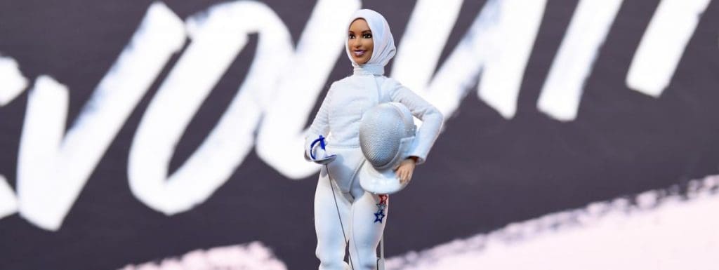 Pour la première fois, une poupée Barbie porte le voile