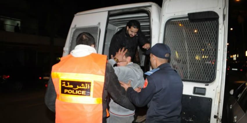 Cinq individus appréhendés par la police pour viol et séquestration à Sidi Kacem