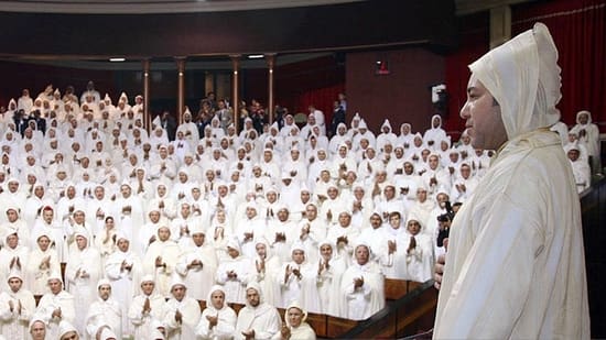 Le Roi Mohammed VI s’adresse aux parlementaires: « vous devez souscrire avec responsabilité et sincérité à l’effort national loin de toute considération politicienne ou partisane »